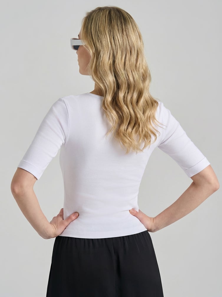 Лонгслив приталенный с рукавами 3/4