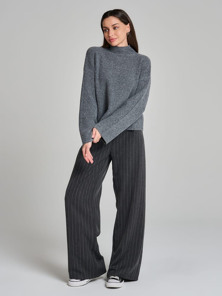 Свитер вязаный теплый