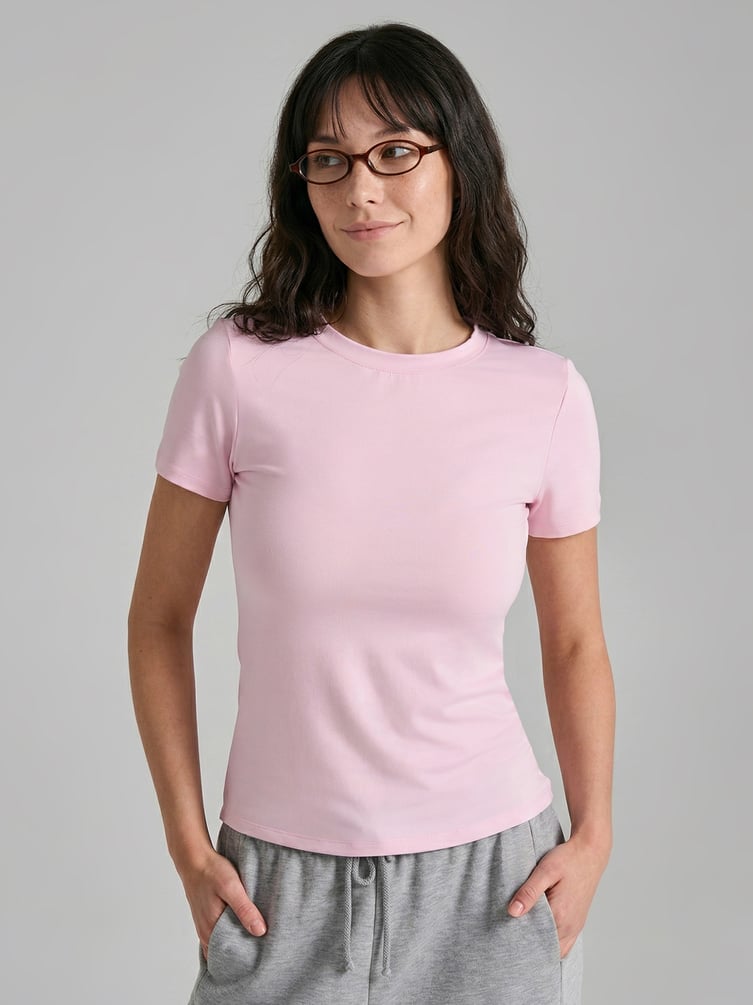 Футболка приталенная из вискозы