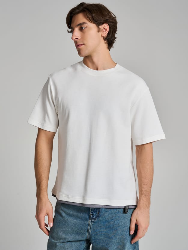 Футболка свободного кроя однотонная