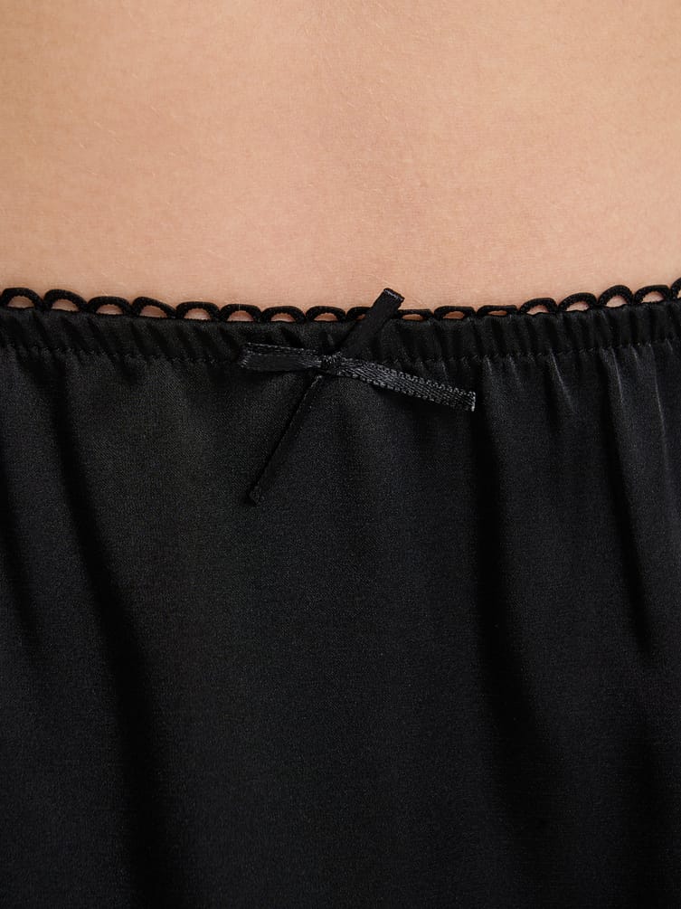 Юбка миди атласная с кружевом в бельевом стиле