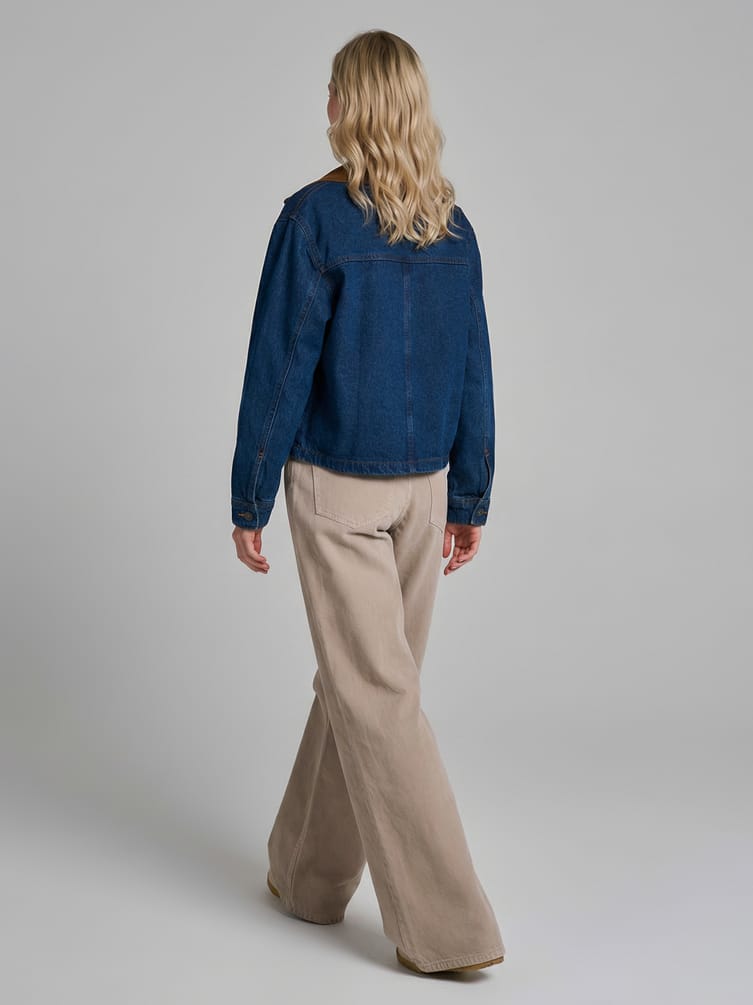 Джинсы широкие с вареным эффектом