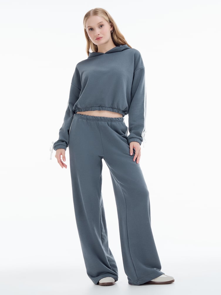 Укороченное худи с лампасами