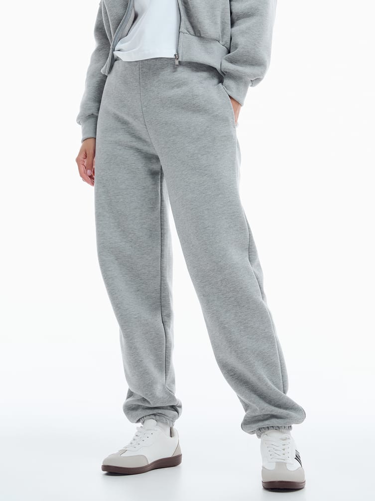 Утепленные брюки джоггеры с начесом