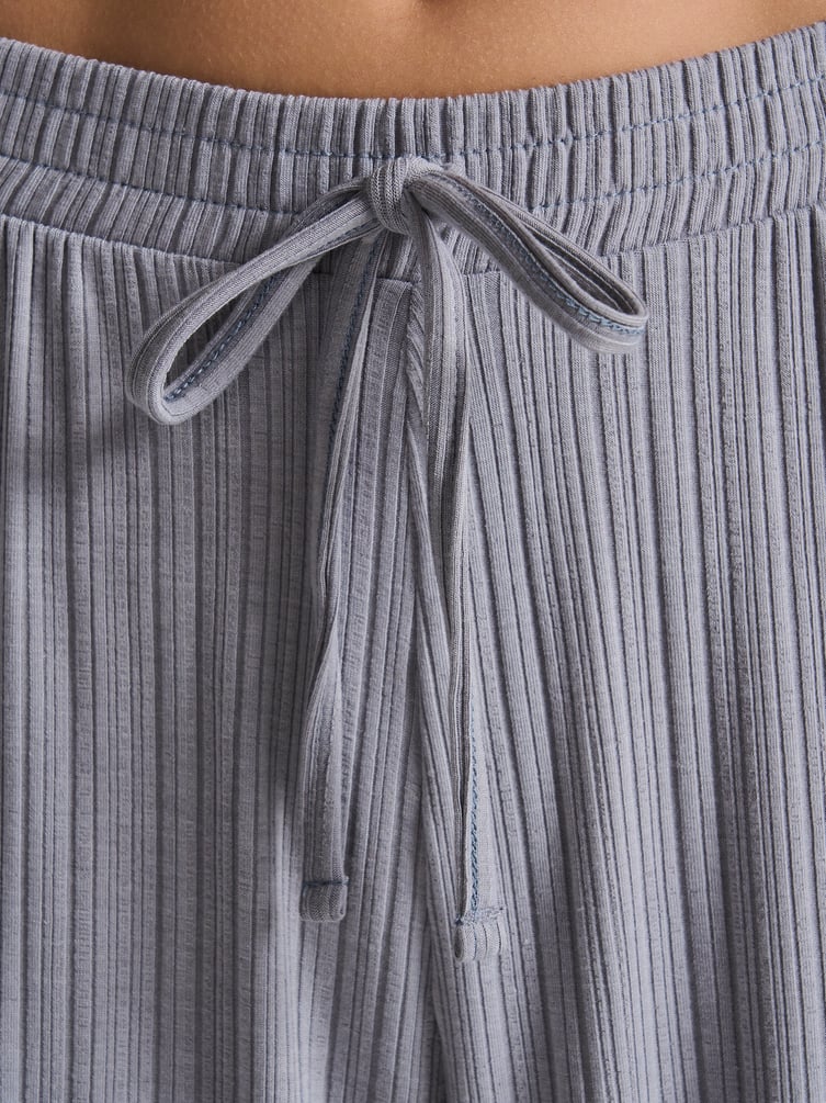 Пижама из вискозы с брюками