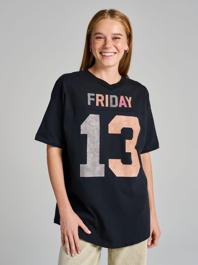 Футболка оверсайз с надписью Пятница 13