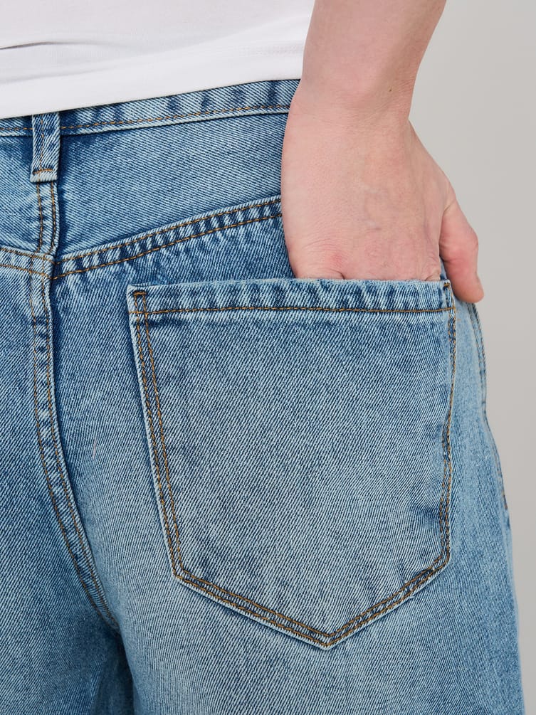 Джинсы широкие с завышенной талией