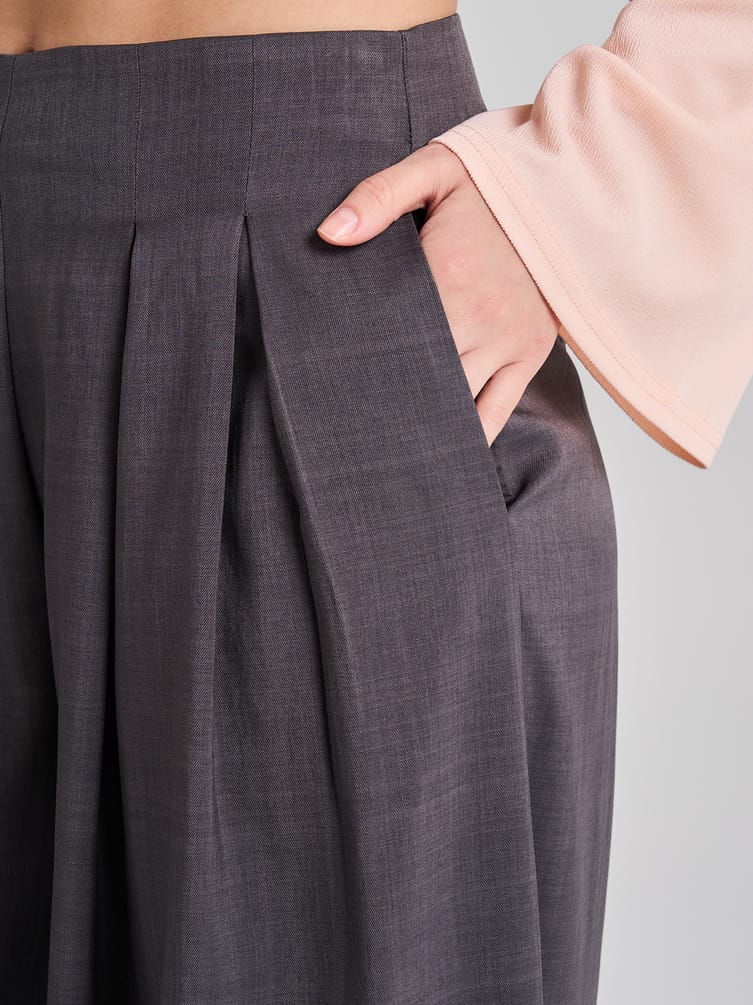 Брюки палаццо классические с защипами