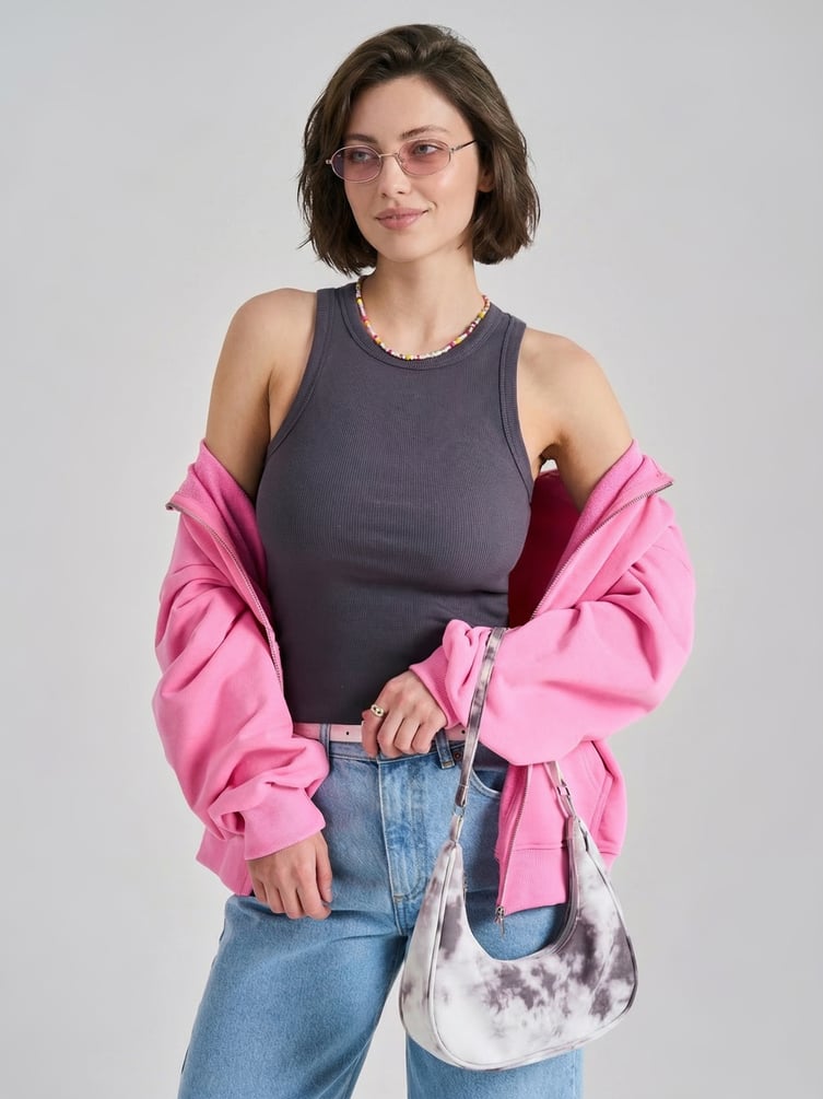 Майка на широких бретелях в рубчик