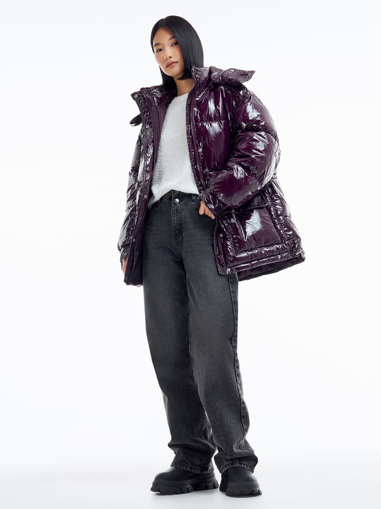 Болоньевая куртка с капюшоном на синтепоне