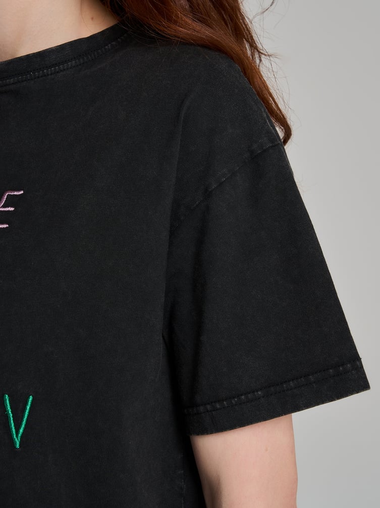 Футболка с праздничным принтом