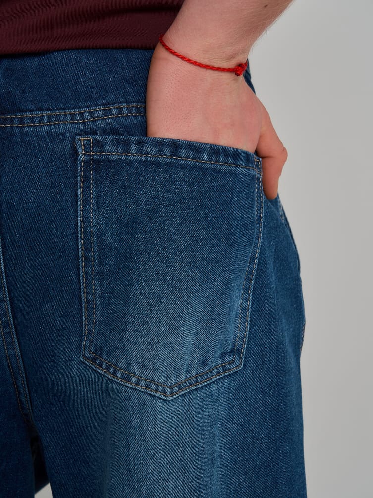 Зауженные джинсы бананы