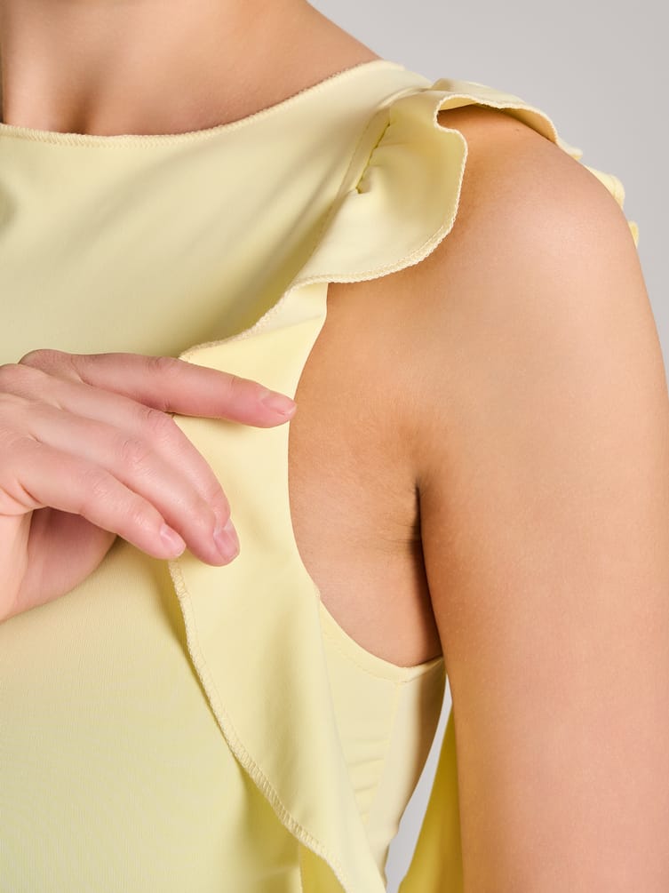 Топ короткий с воланами