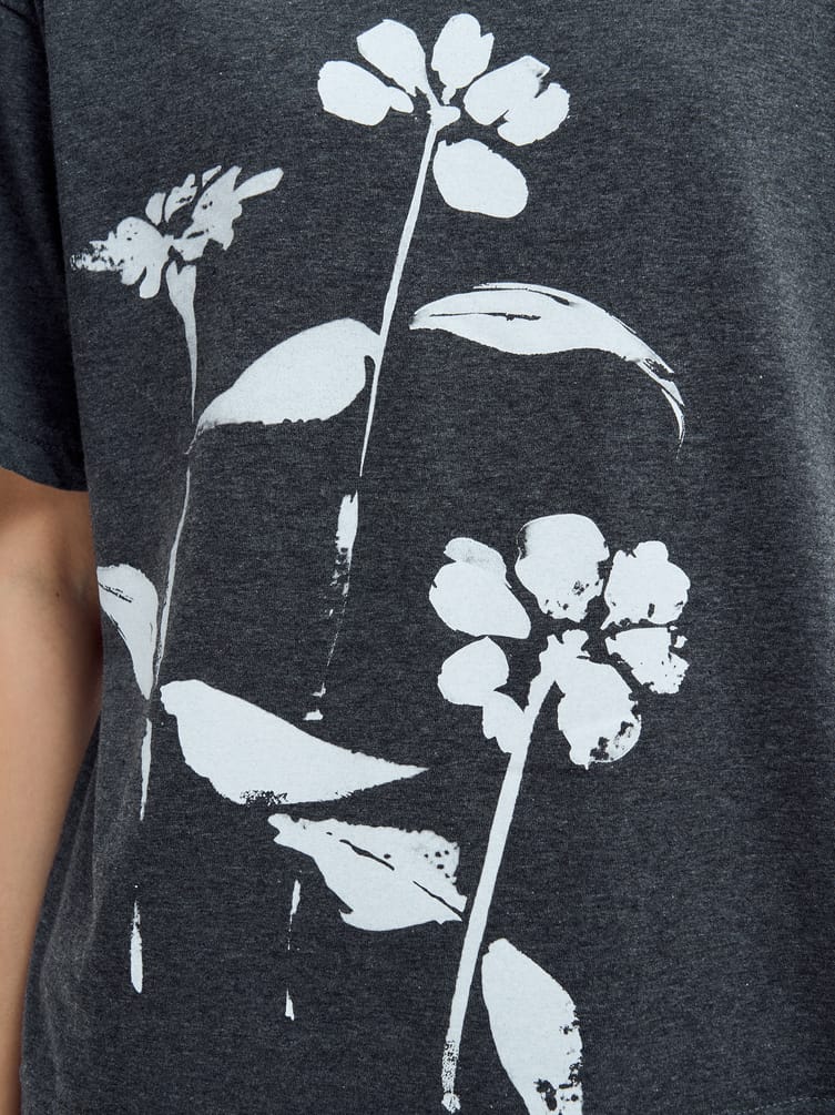 Пижама с футболкой и шортами