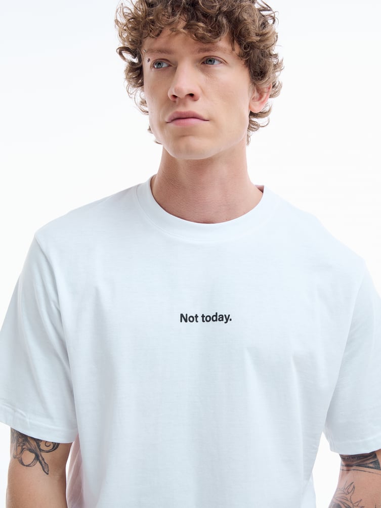 Футболка с надписью Not today